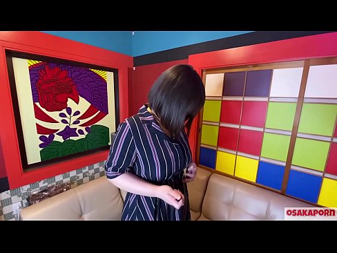 ❤️ Γιαπωνέζα γλύκα με μεγάλα βυζιά αυνανίζεται με σεξουαλικά παιχνίδια και έρχεται σε οργασμό. Μιλάει σε μια συνέντευξη για την εμπειρία της στο γαμήσι. Τεράστια βυζιά και τριχωτό μουνί βογκάει δυνατά. Osakaporn Πορνό βίντεο ❌